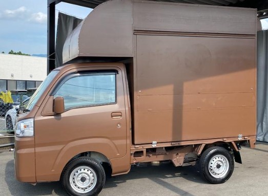 おしゃれなキッチンカーは外装にこだわる！種類や方法について解説 