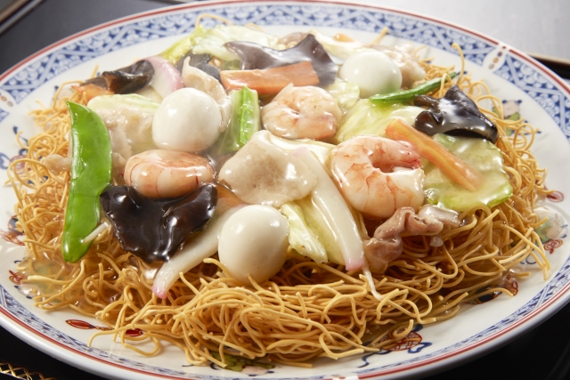 長崎名物・皿うどんでキッチンカー開業するには？必要な資格と設備を解説！